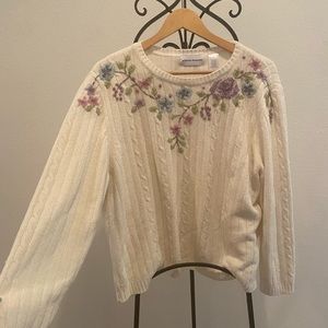 VINTAGE OVERSIZED SWEATER